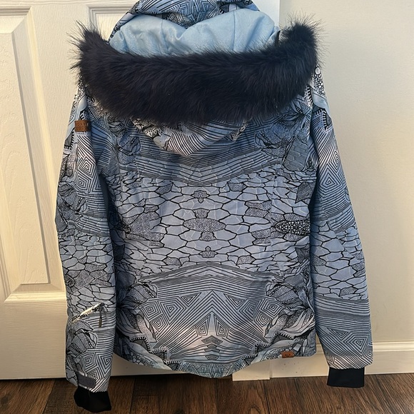Women’s XS Roxy ski jacket - Picture 2 of 5